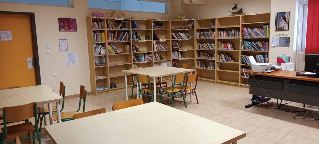 Βιβλιοταξιδιώτες - H Δανειστική Βιβλιοθήκη του Δημοτικού Σχολείου Αμυγδαλεώνα Καβάλας «Ηλίας Τσανακτσής»